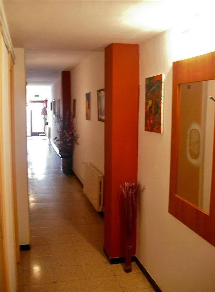 Hostal Cassa Cassa De La Selva Guest house